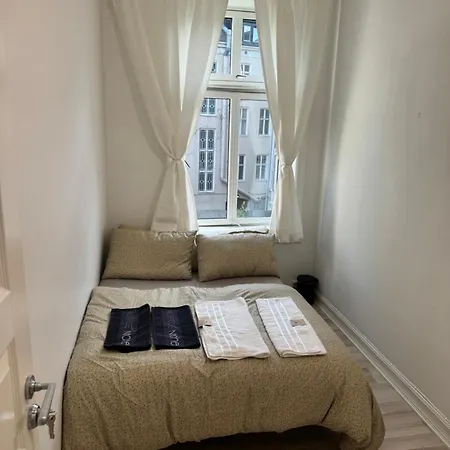 Privat overnatting In The City Center! *