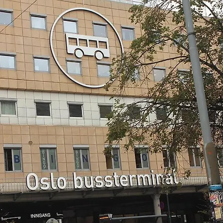 Проживание в семье In The City Center!