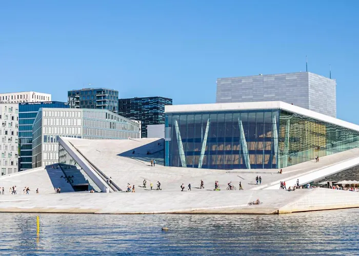 In The City Center! בית אירוח