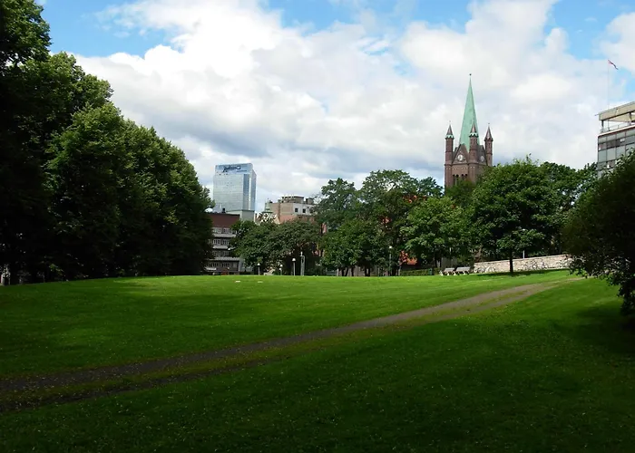 Privat overnatting In The City Center! *